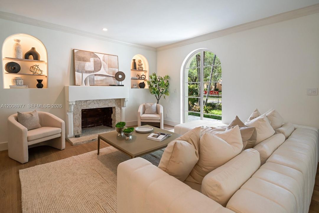 En Venta: $5,995,000 (6 camas, 4 baños, 4319 Pies cuadrados)