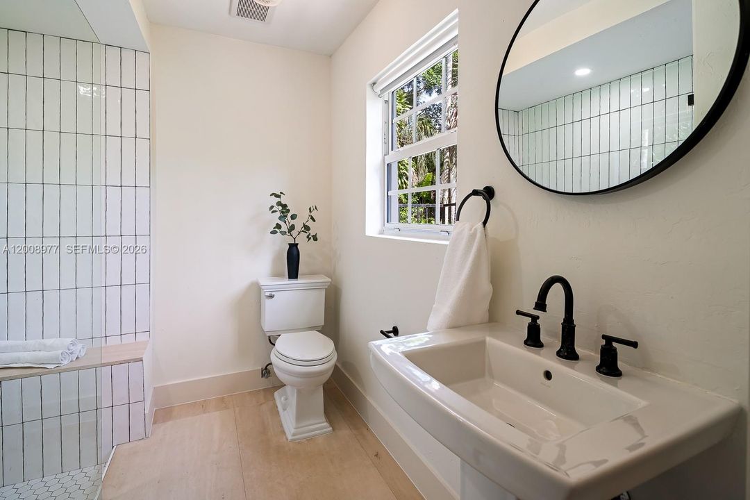 En Venta: $5,995,000 (6 camas, 4 baños, 4319 Pies cuadrados)
