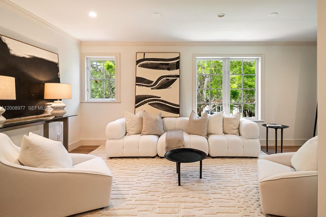 En Venta: $5,995,000 (6 camas, 4 baños, 4319 Pies cuadrados)