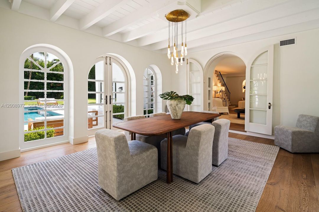 En Venta: $5,995,000 (6 camas, 4 baños, 4319 Pies cuadrados)