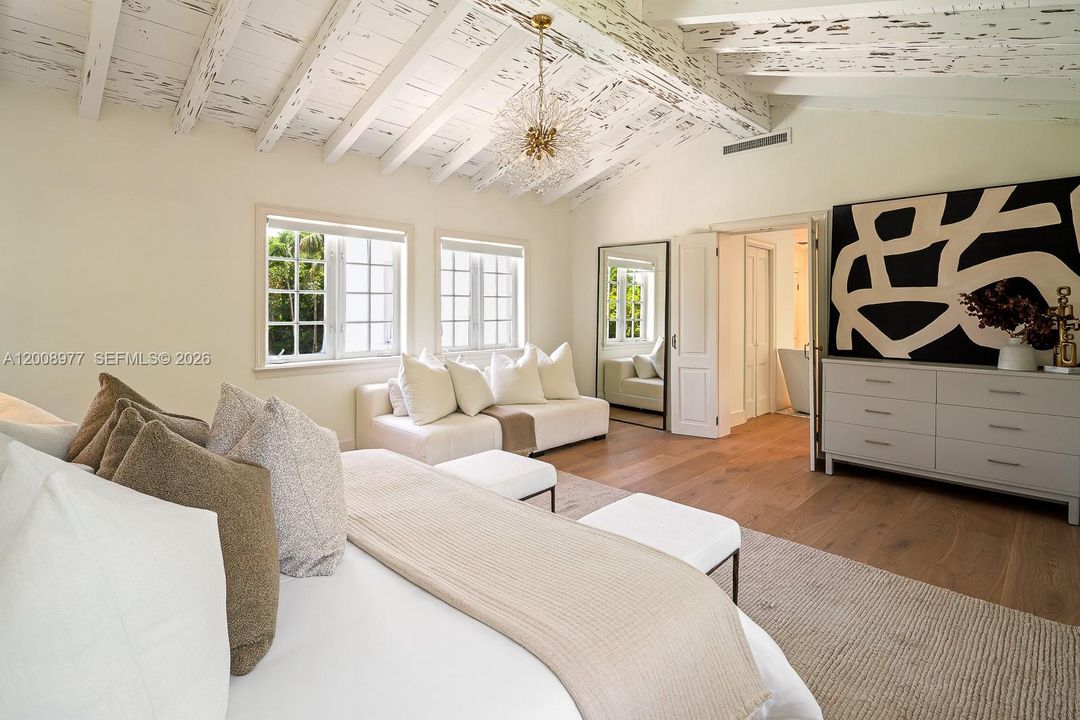 En Venta: $5,995,000 (6 camas, 4 baños, 4319 Pies cuadrados)