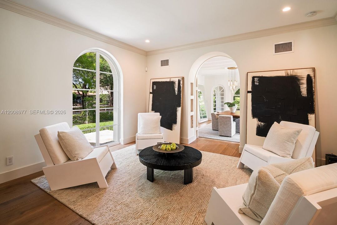En Venta: $5,995,000 (6 camas, 4 baños, 4319 Pies cuadrados)