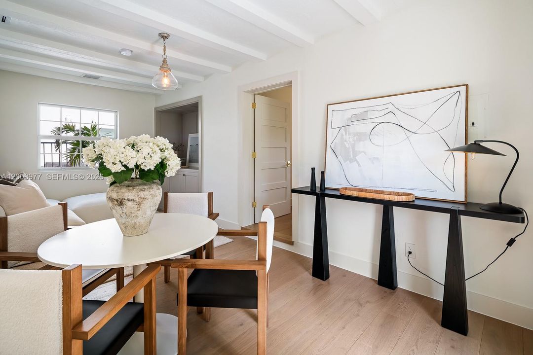 En Venta: $5,995,000 (6 camas, 4 baños, 4319 Pies cuadrados)