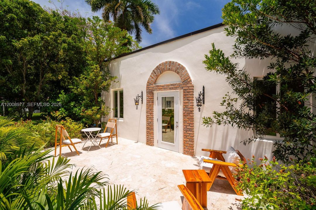En Venta: $5,995,000 (6 camas, 4 baños, 4319 Pies cuadrados)