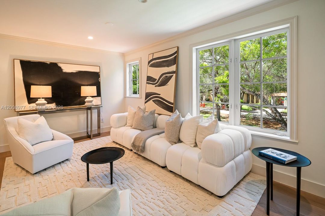 En Venta: $5,995,000 (6 camas, 4 baños, 4319 Pies cuadrados)