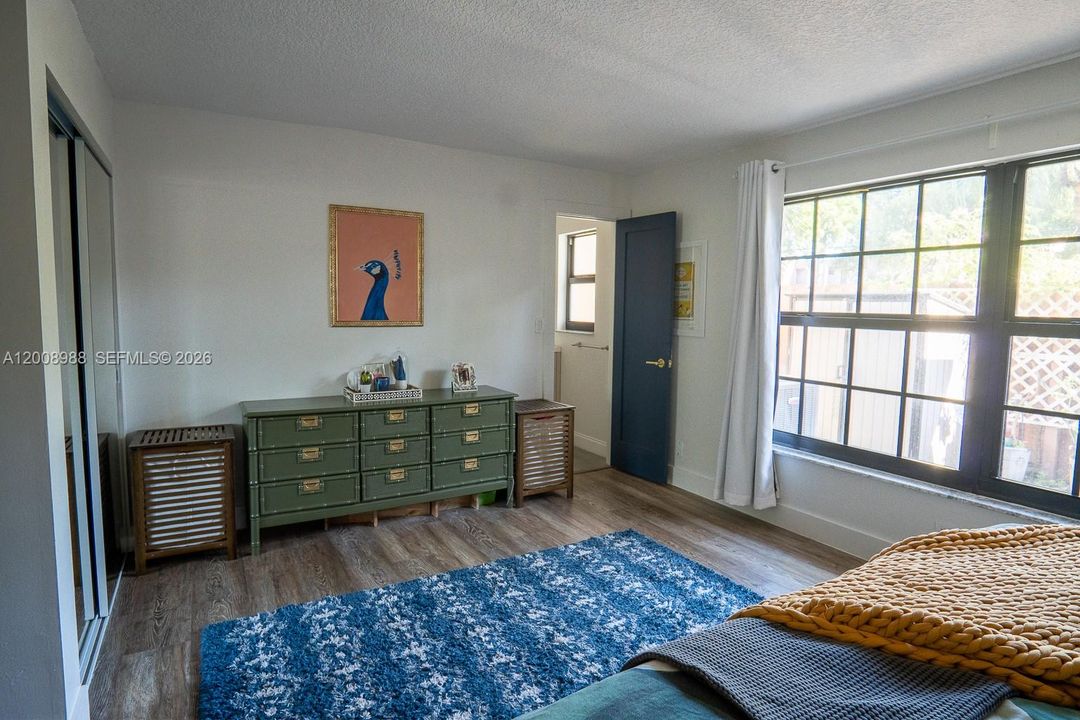 Activo con contrato: $375,000 (3 camas, 2 baños, 1392 Pies cuadrados)
