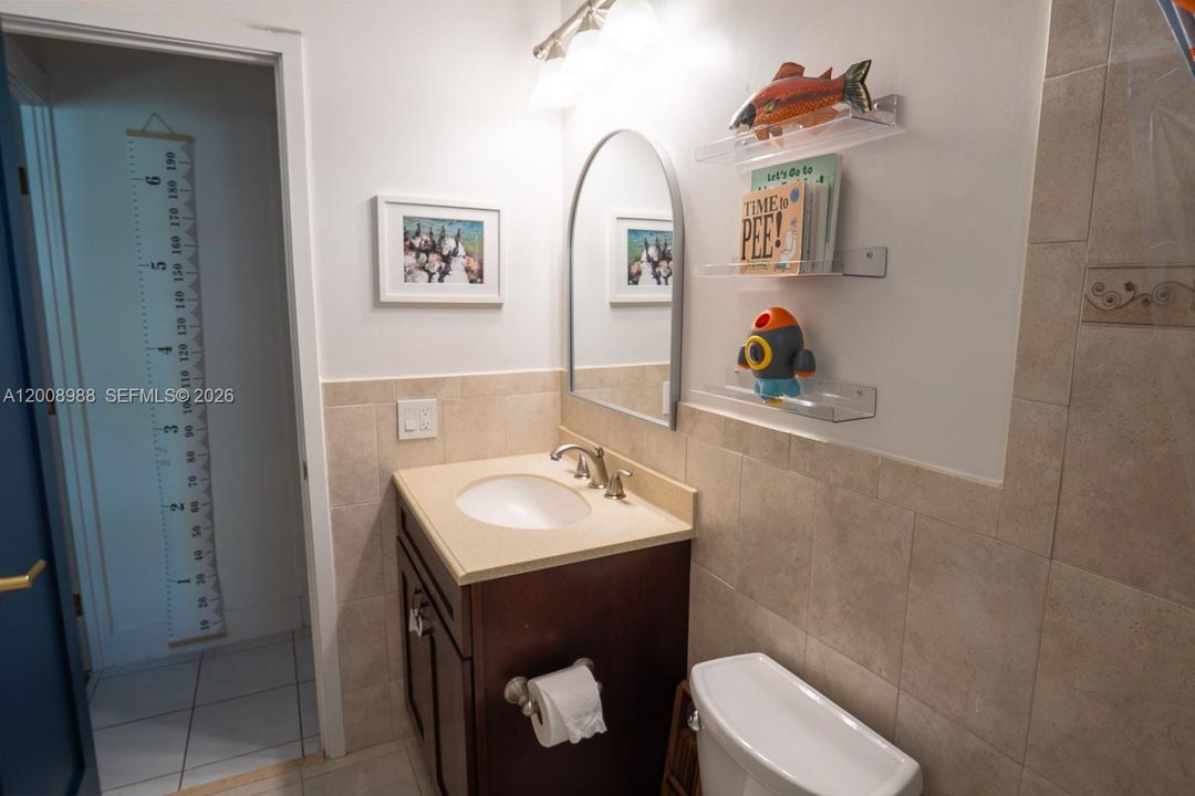 Activo con contrato: $375,000 (3 camas, 2 baños, 1392 Pies cuadrados)