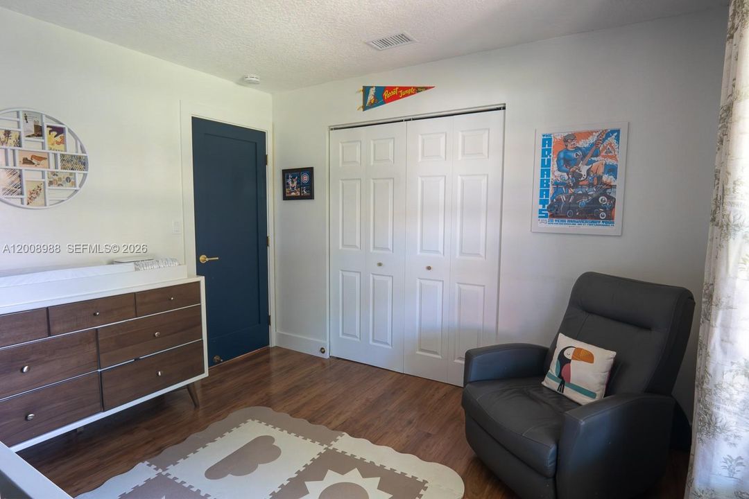 Activo con contrato: $375,000 (3 camas, 2 baños, 1392 Pies cuadrados)