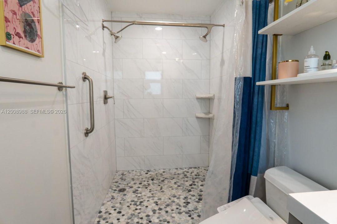 Activo con contrato: $375,000 (3 camas, 2 baños, 1392 Pies cuadrados)