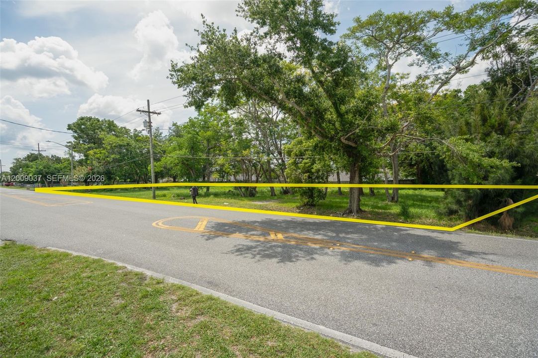 En Venta: $799,000 (0.97 acres)