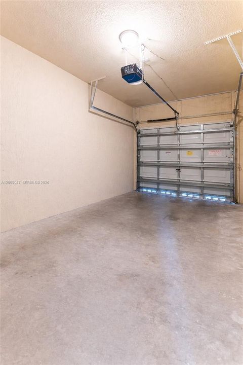 На продажу: $519,999 (3 спален, 2 ванн, 1636 Квадратных фут)