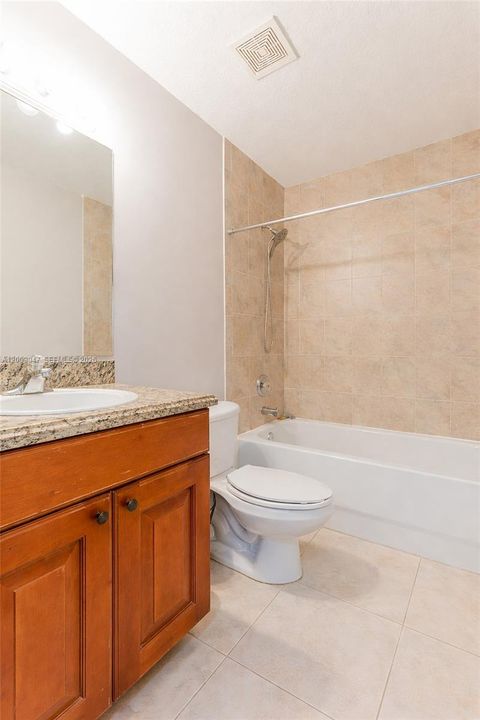 На продажу: $519,999 (3 спален, 2 ванн, 1636 Квадратных фут)