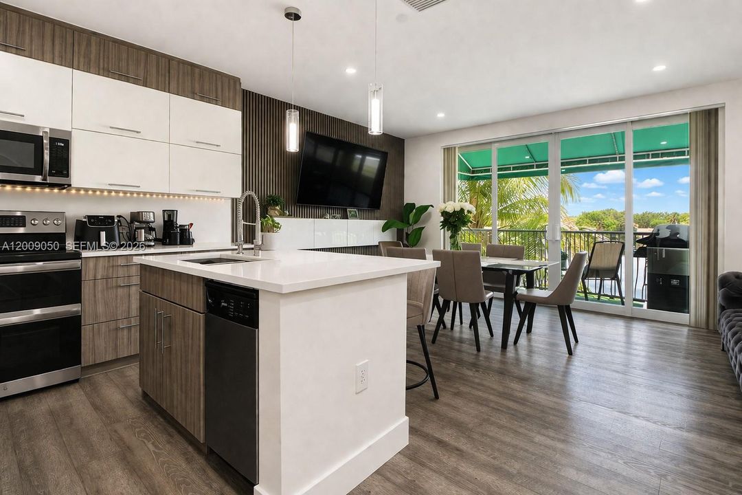 Activo con contrato: $474,900 (3 camas, 3 baños, 1848 Pies cuadrados)