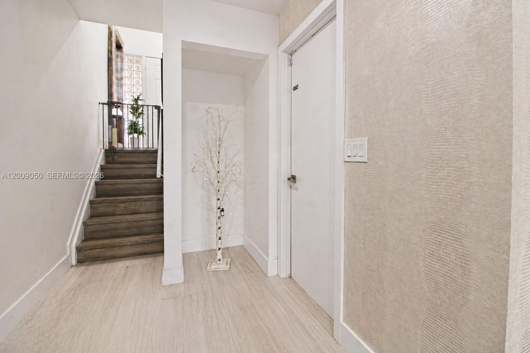 Activo con contrato: $474,900 (3 camas, 3 baños, 1848 Pies cuadrados)