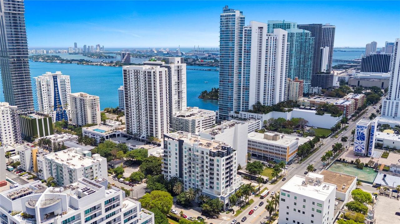 En Venta: $397,000 (0 camas, 1 baños, 775 Pies cuadrados)