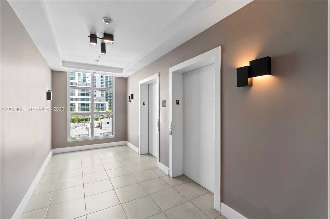 En Venta: $397,000 (0 camas, 1 baños, 775 Pies cuadrados)