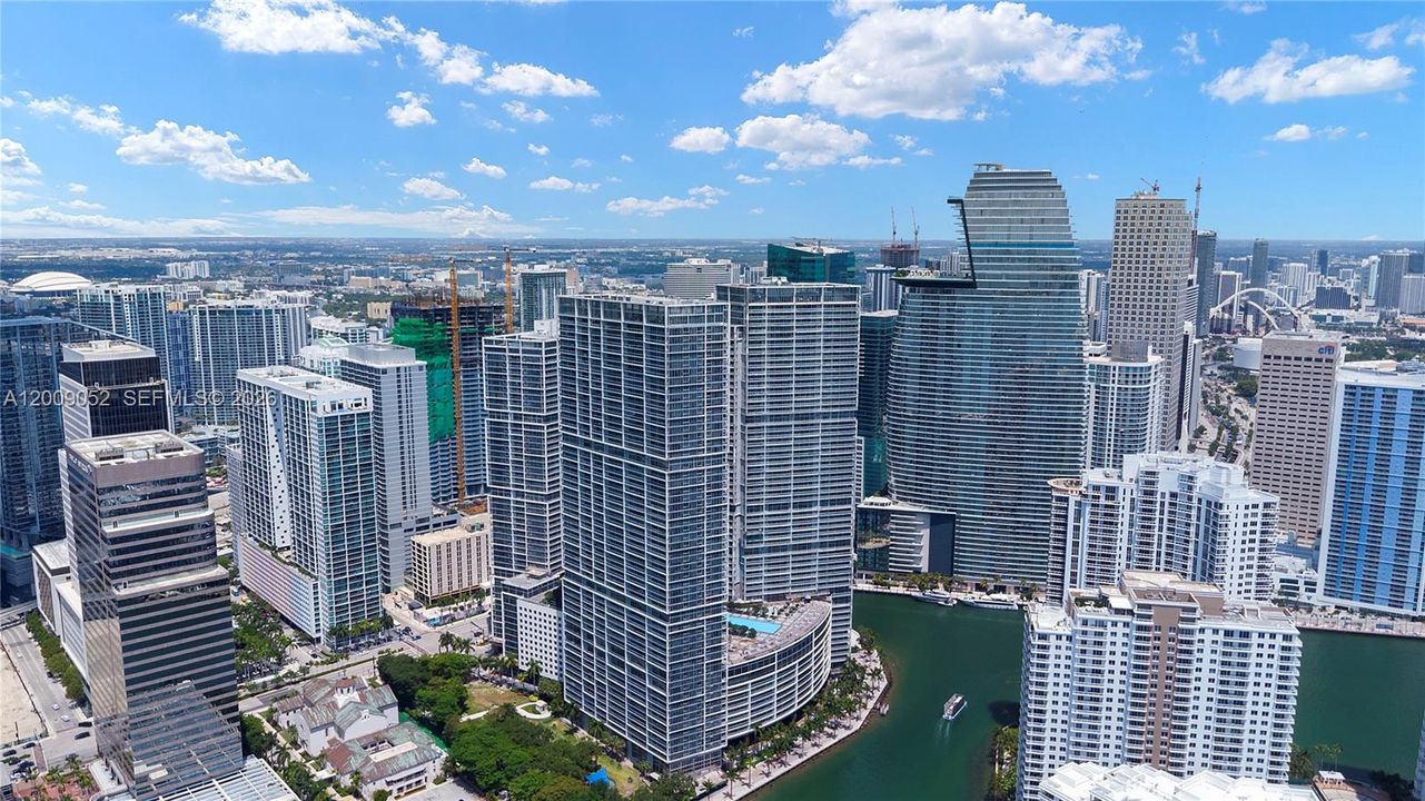 待售: $639,000 (1 贝兹, 1 浴室, 1035 平方英尺)