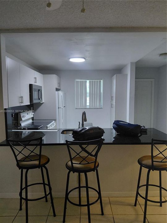 Activo con contrato: $1,900 (2 camas, 2 baños, 1020 Pies cuadrados)
