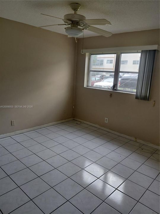 Activo con contrato: $1,900 (2 camas, 2 baños, 1020 Pies cuadrados)
