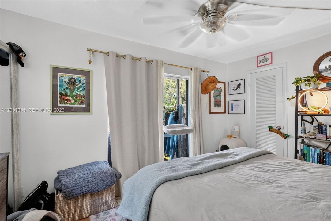 For Sale: $525,000 (2 beds, 2 baths, 715 Square Feet)