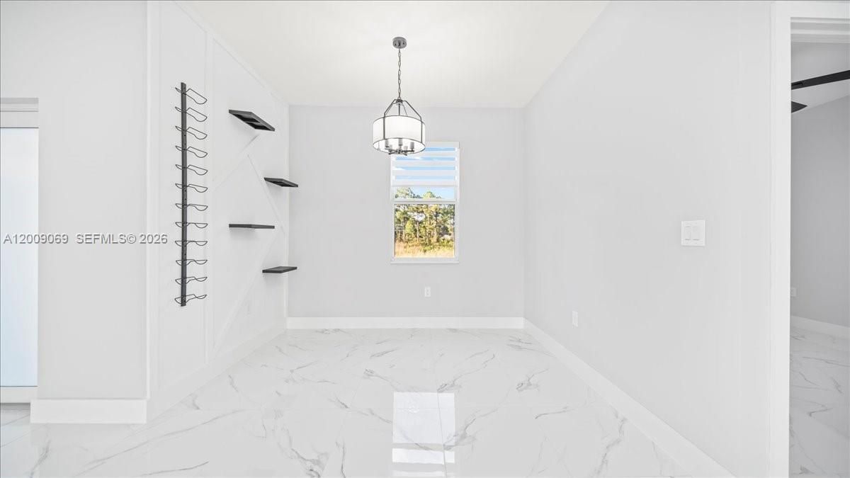 En Venta: $414,900 (3 camas, 2 baños, 1358 Pies cuadrados)