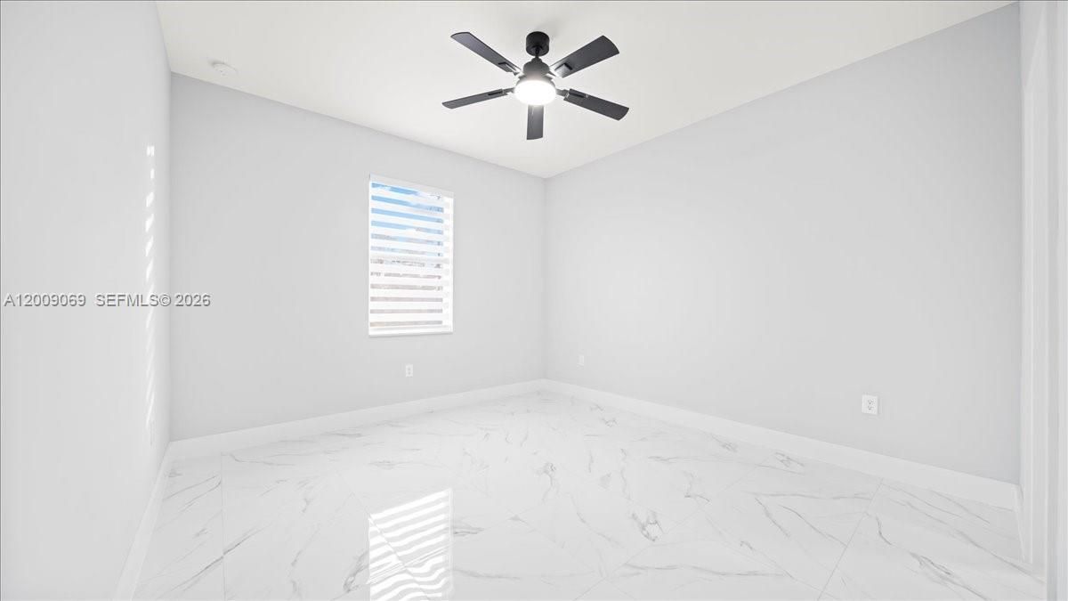 En Venta: $414,900 (3 camas, 2 baños, 1358 Pies cuadrados)