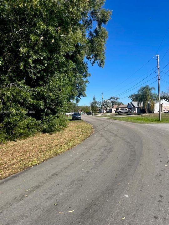 合同活跃: $159,000 (0.25 acres)