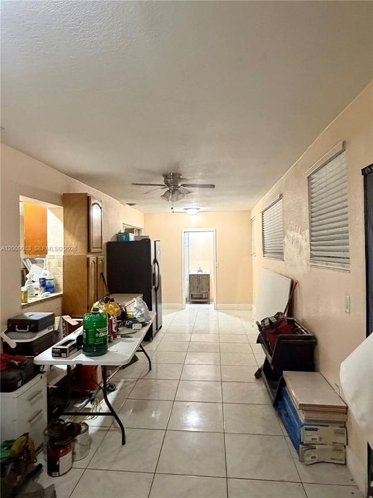 En Venta: $519,000 (3 camas, 3 baños, 1946 Pies cuadrados)