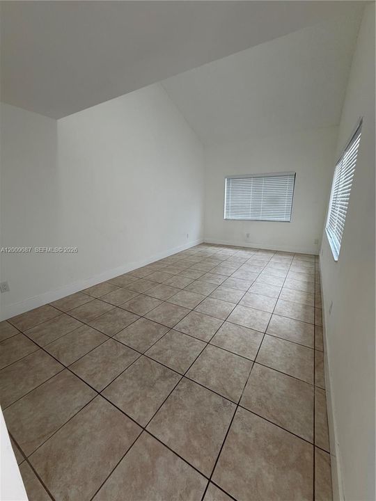 Activo con contrato: $3,000 (3 camas, 2 baños, 1560 Pies cuadrados)