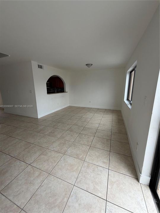 Activo con contrato: $3,000 (3 camas, 2 baños, 1560 Pies cuadrados)