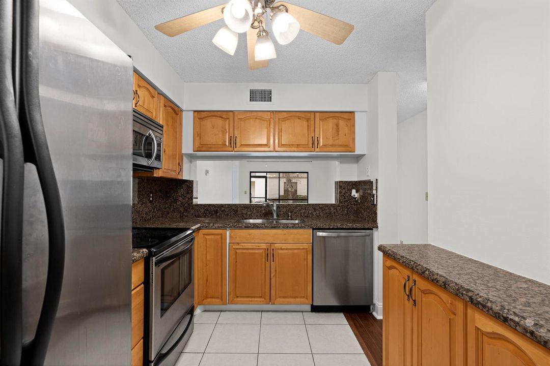 Kitchen Bar