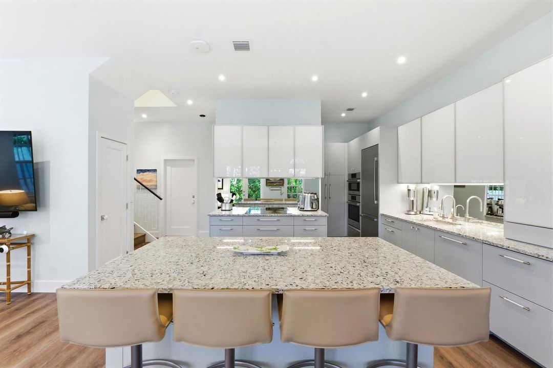 2628 NE 9th Ave_22_1