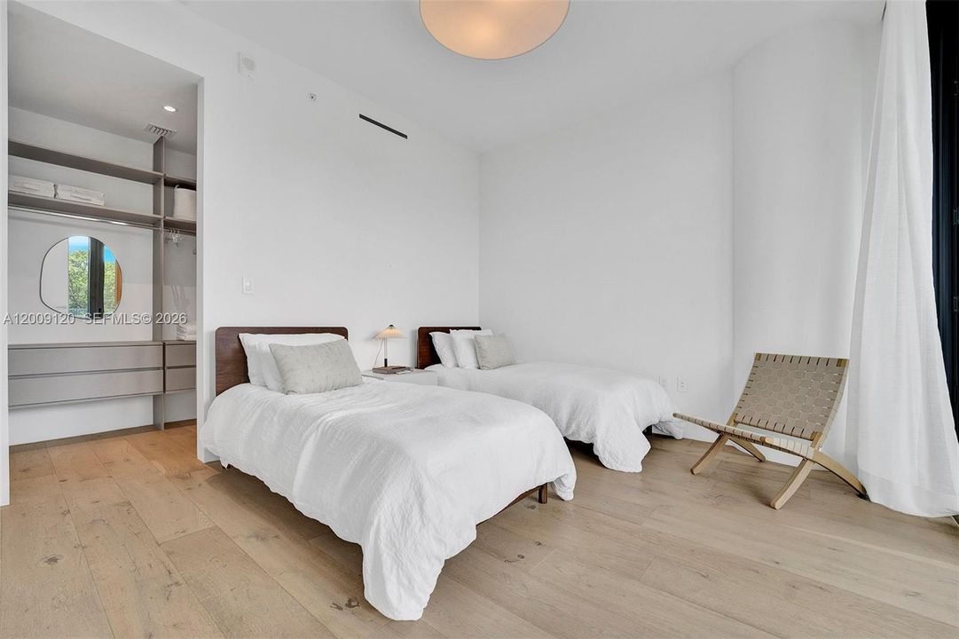 В аренду: $25,000 (2 спален, 2 ванн, 1457 Квадратных фут)