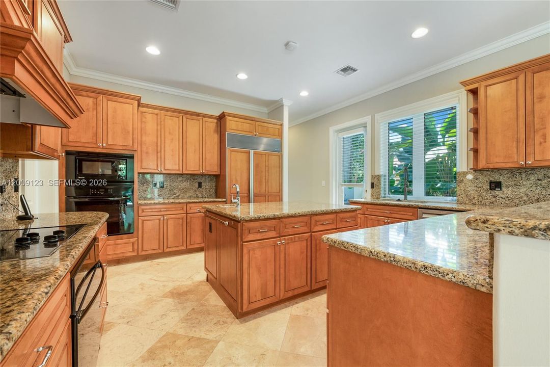 Recently Rented: $17,000 (5 beds, 6 baths, 5254 Square Feet)