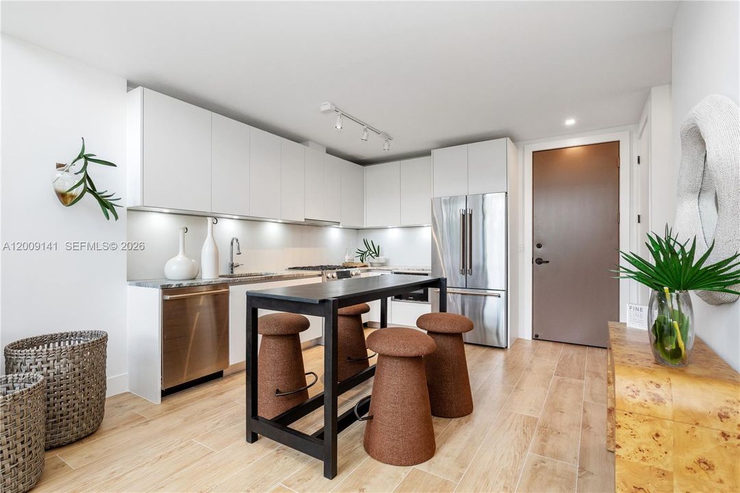 For Sale: $1,974,656 (2 beds, 2 baths, 1475 Square Feet)