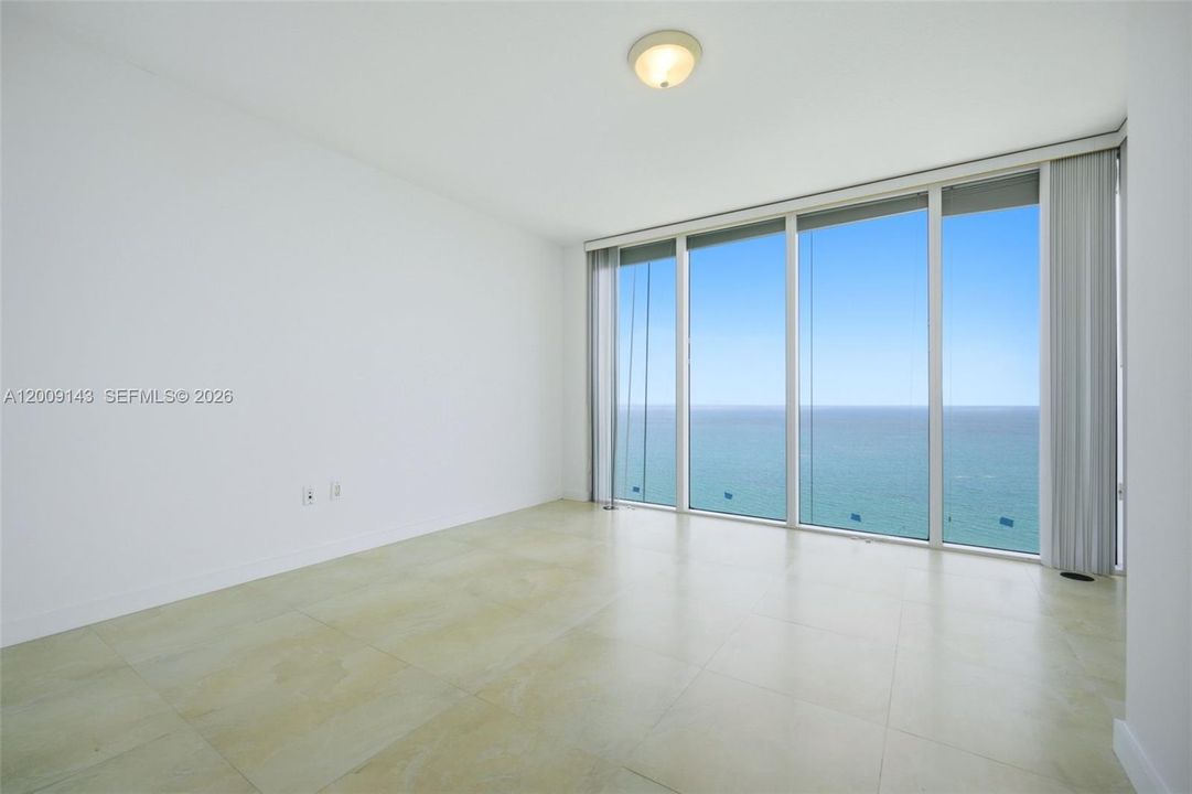 For Sale: $1,430,000 (2 beds, 2 baths, 1602 Square Feet)
