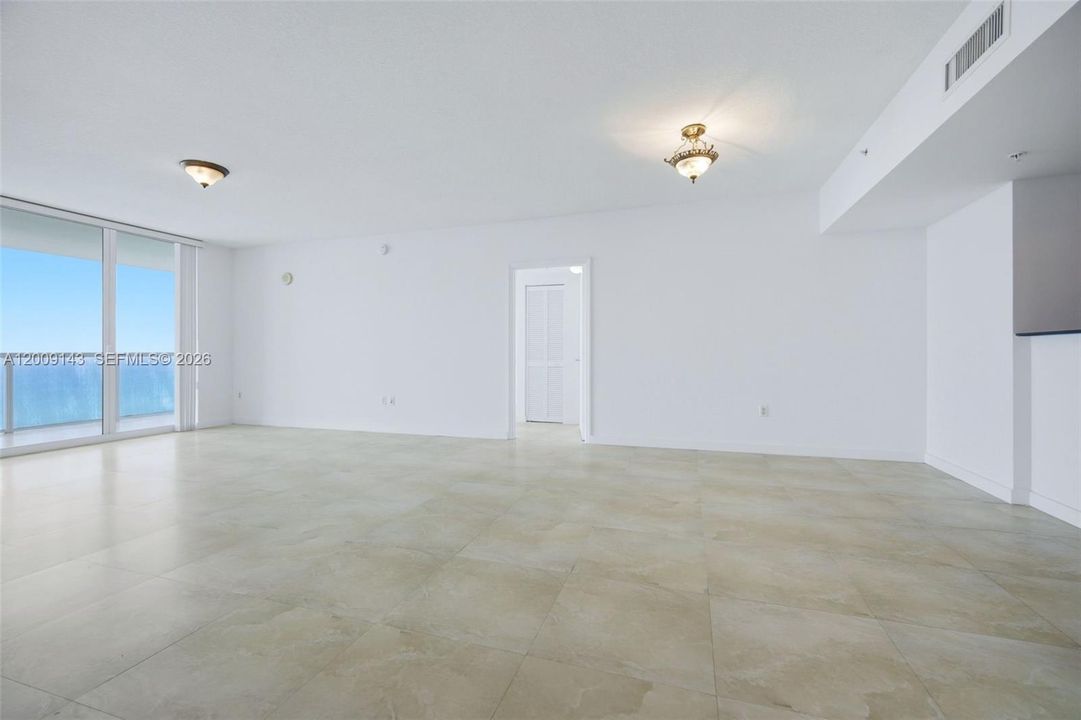 For Sale: $1,430,000 (2 beds, 2 baths, 1602 Square Feet)