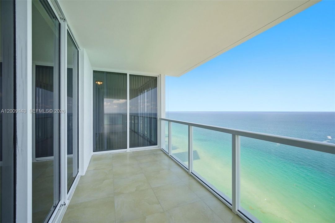 For Sale: $1,430,000 (2 beds, 2 baths, 1602 Square Feet)