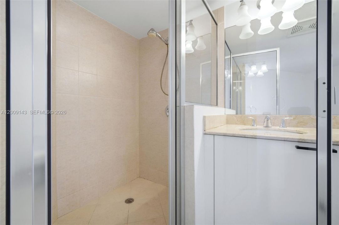 For Sale: $1,430,000 (2 beds, 2 baths, 1602 Square Feet)