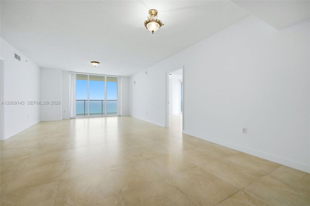 For Sale: $1,430,000 (2 beds, 2 baths, 1602 Square Feet)