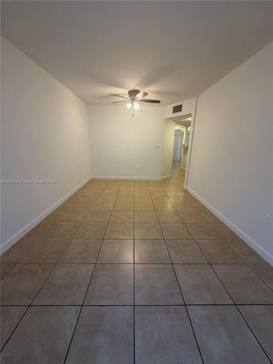 Active With Contract: $2,050 (2 beds, 2 baths, 809 Square Feet)