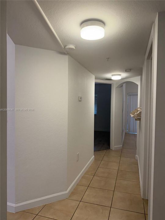 Active With Contract: $2,050 (2 beds, 2 baths, 809 Square Feet)