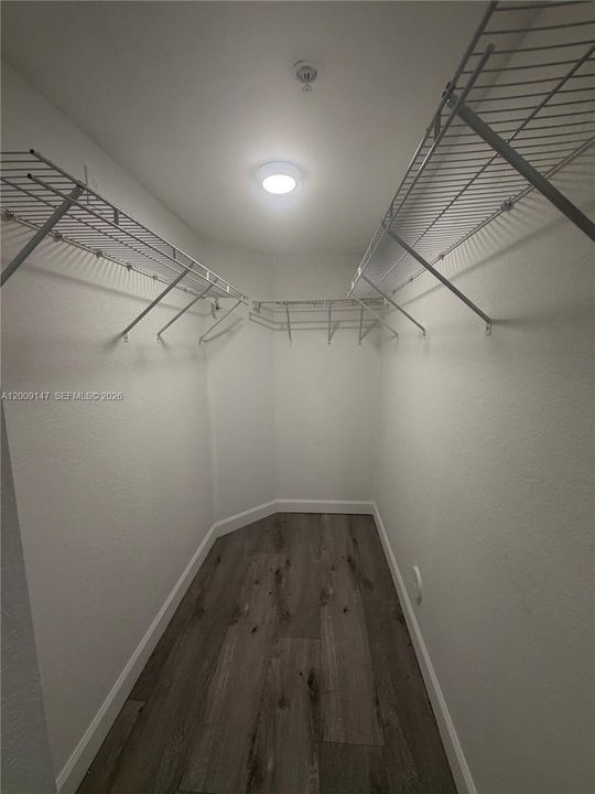 Active With Contract: $2,050 (2 beds, 2 baths, 809 Square Feet)