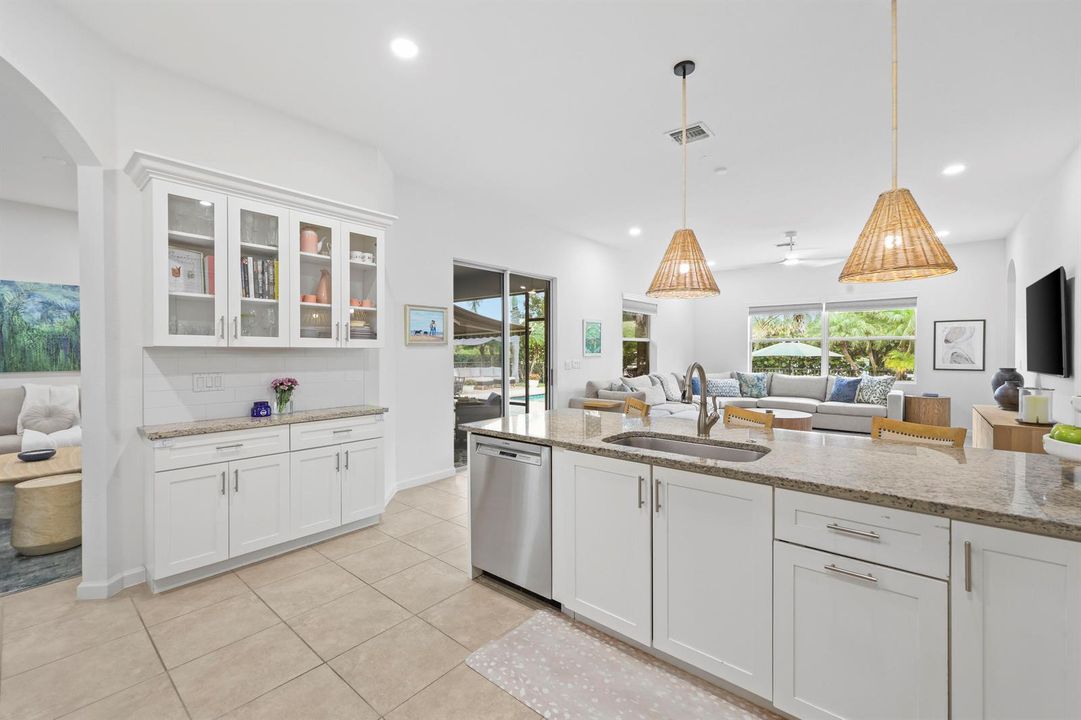 9387 Silent Oak Circle - 23.jpg-FULL