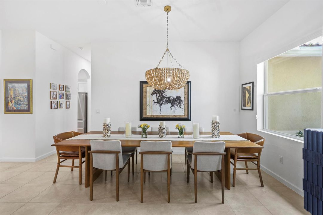 9387 Silent Oak Circle - 17.jpg-FULL