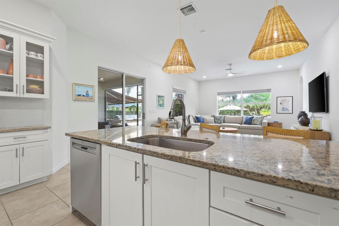 9387 Silent Oak Circle - 26.jpg-FULL
