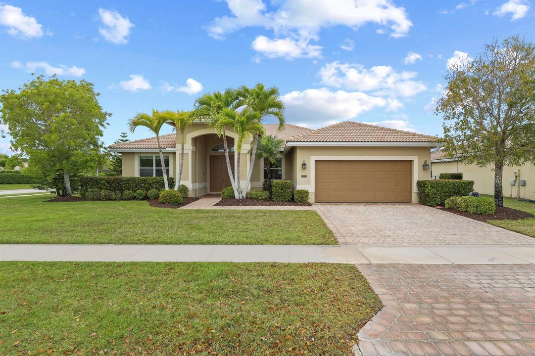 9387 Silent Oak Circle - 1.jpg-FULL