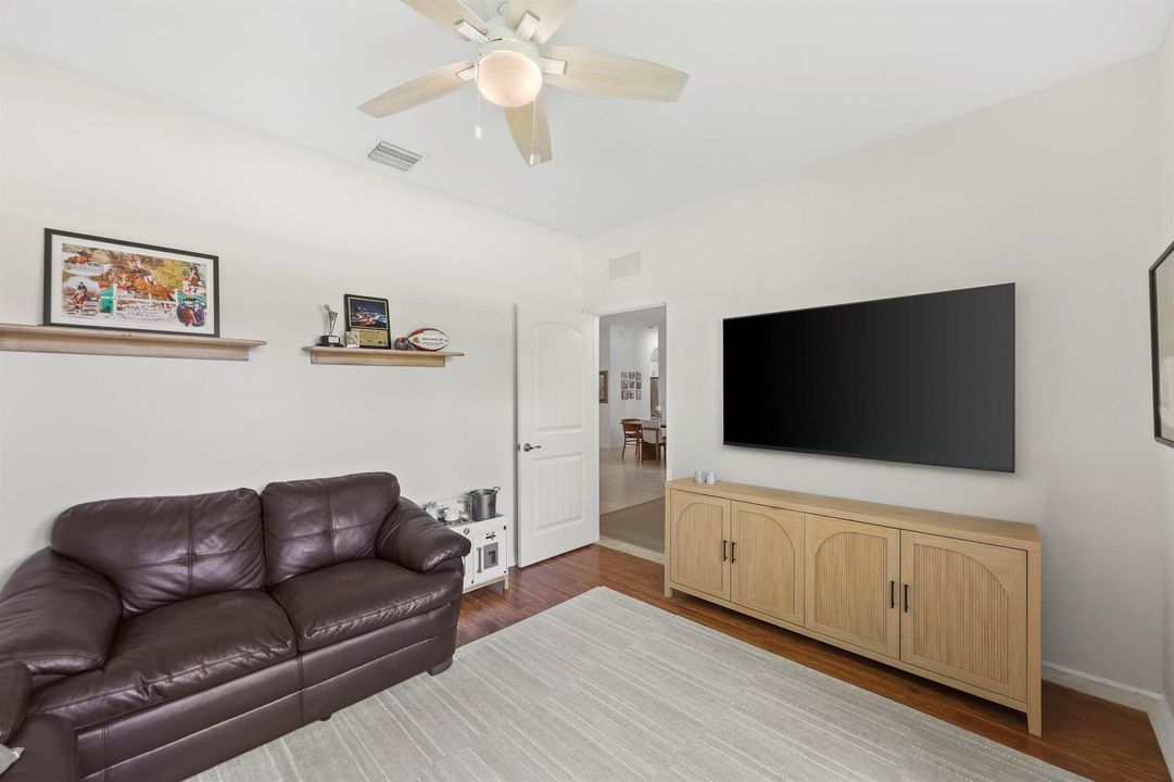 9387 Silent Oak Circle - 20.jpg-FULL