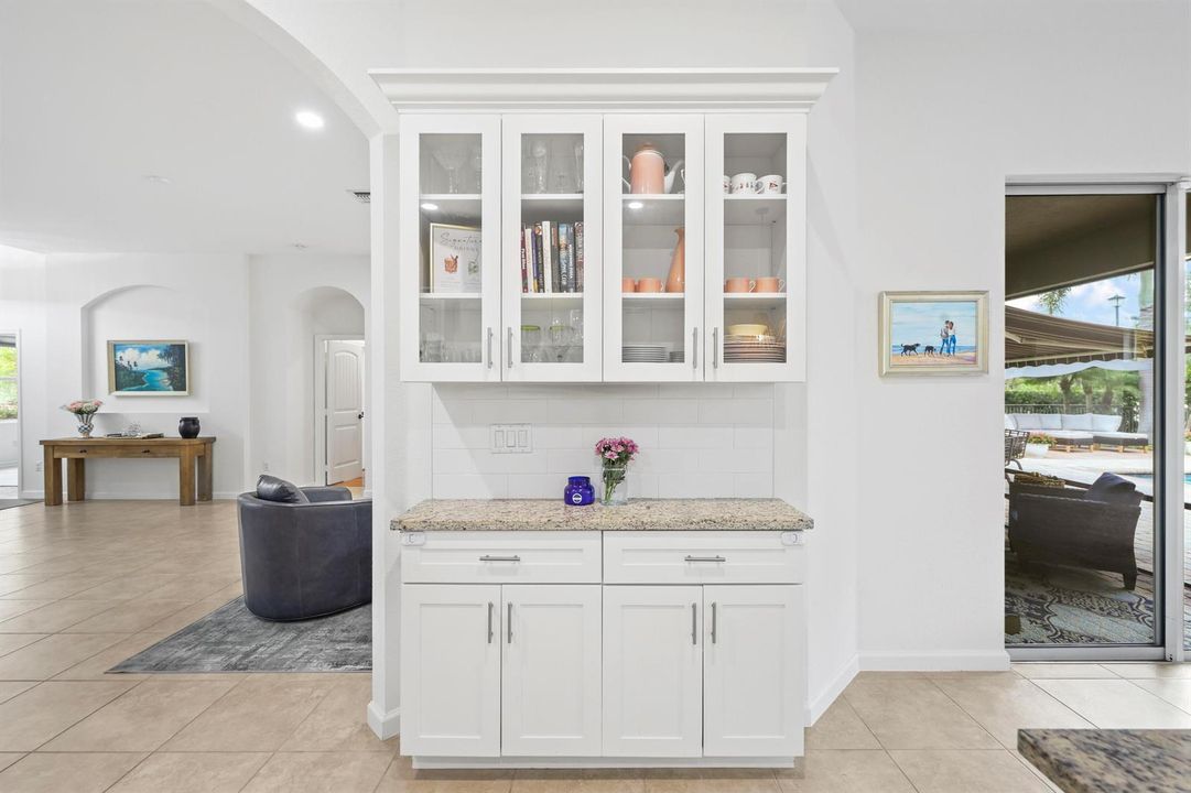 9387 Silent Oak Circle - 24.jpg-FULL