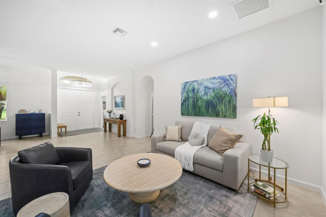 9387 Silent Oak Circle - 15.jpg-FULL